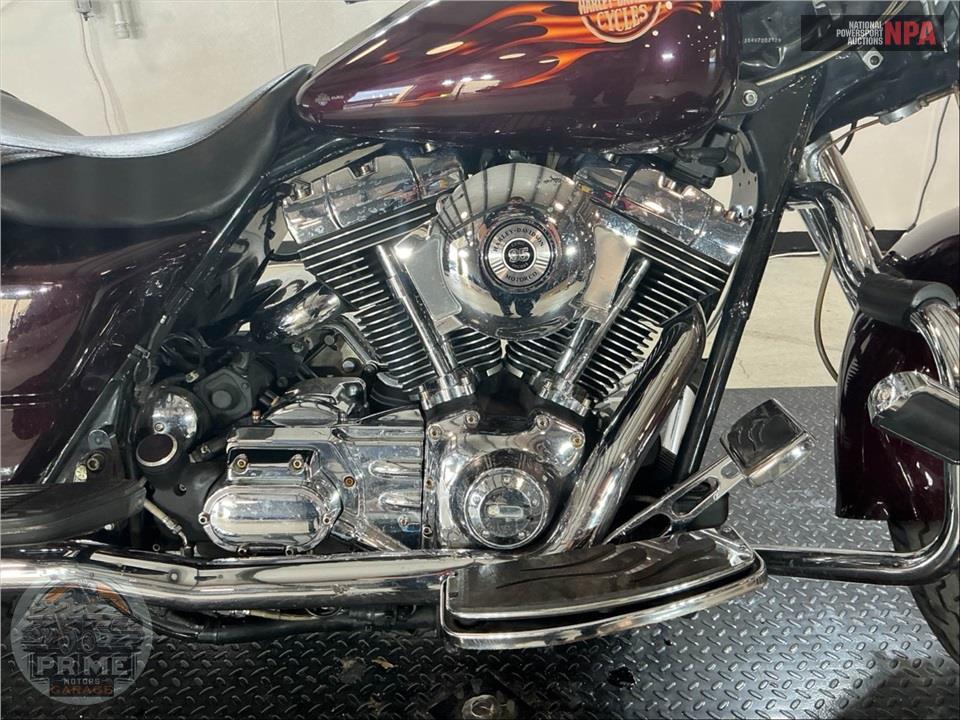 2004 Harley-Davidson FLHRI ROAD KING — фото 6