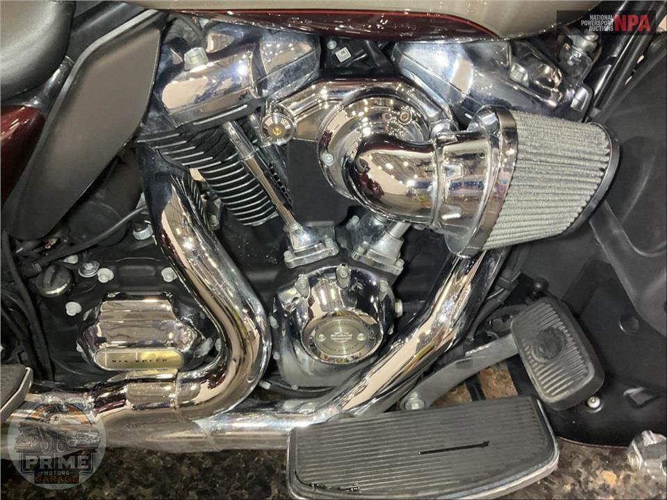 2018 Harley-Davidson FLHTCUTG TRI GLIDE ULTRA — фото 6