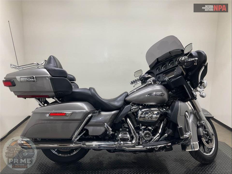 2017 Harley-Davidson FLHTCU ELECTRA GLIDE ULTRA CLASSIC — фото 3