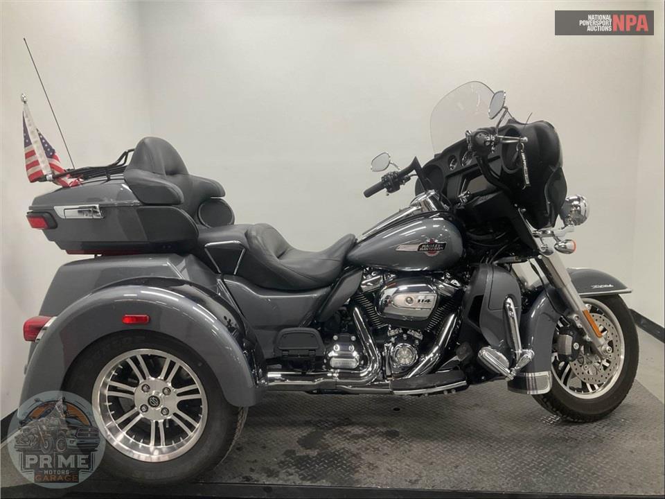 2022 Harley-Davidson FLHTCUTG TRI GLIDE ULTRA CLASSIC — фото 1