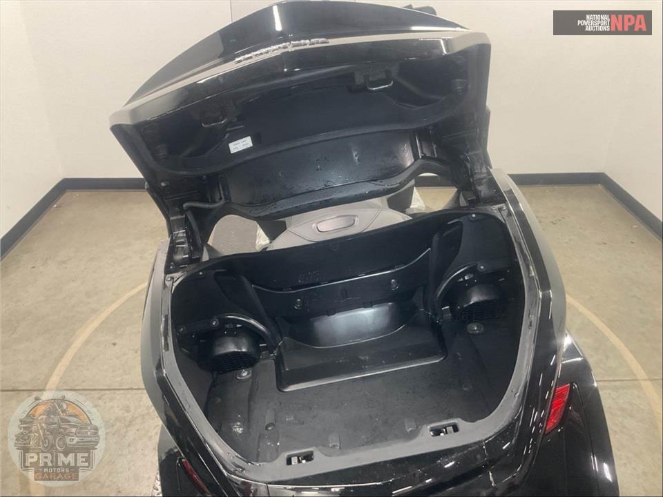 2019 Honda GL1800D GOLDWING TOUR DCT (BLACK) — фото 20