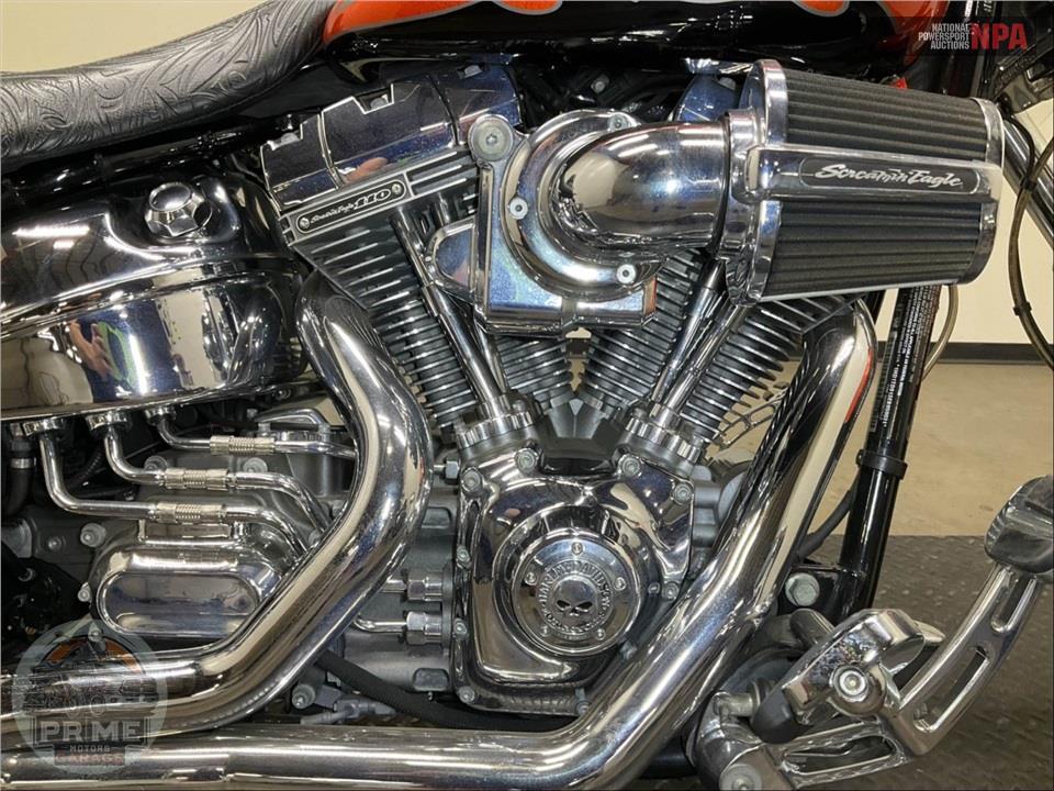 2014 Harley-Davidson FXSBSE CVO BREAKOUT — фото 6