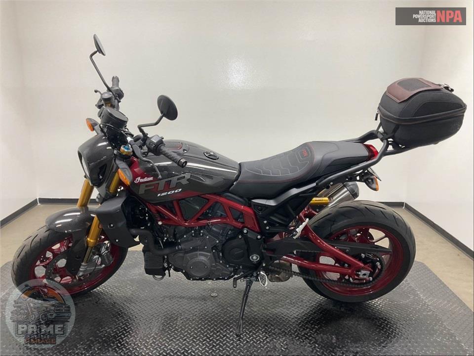 2024 Indian Motorcycle FTR R CARBON — фото 3