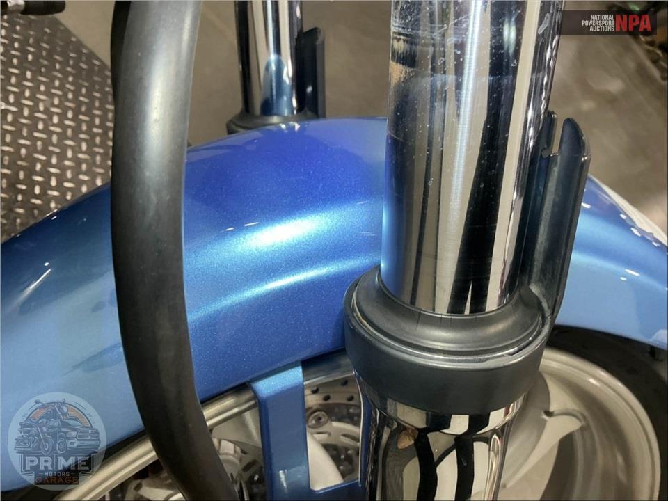 2011 Yamaha XV19CSAL/C RAIDER S BLUE — фото 27