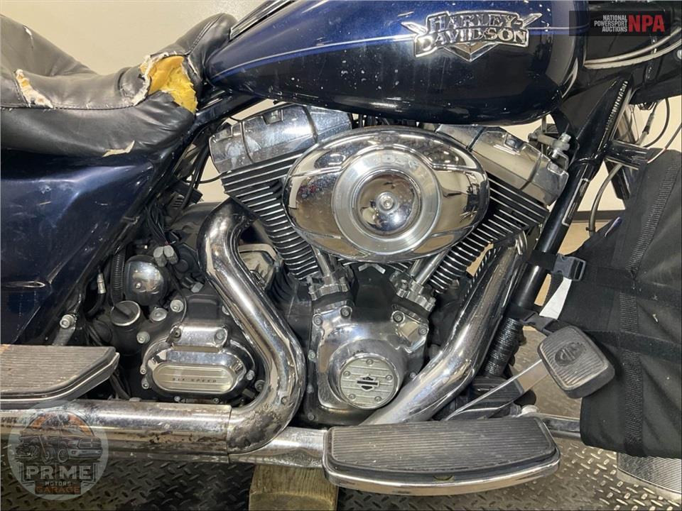 2013 Harley-Davidson FLHRC ROAD KING CLASSIC — фото 6