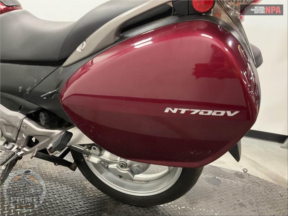 2010 Honda NT700VA — фото 22