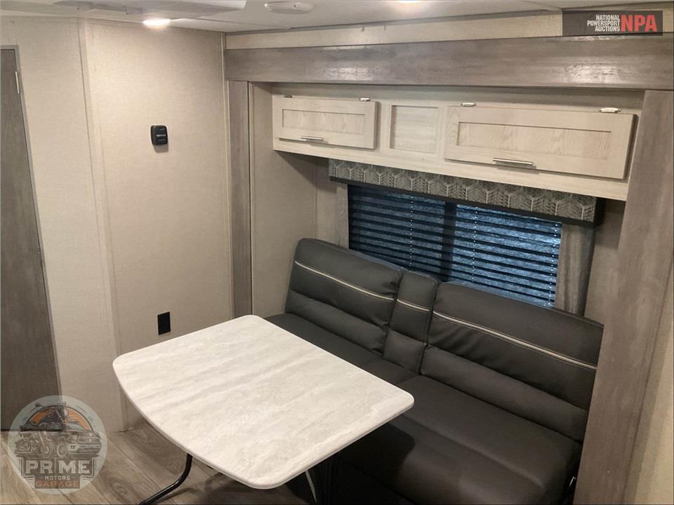 2022 Coachmen By Forest River M-184 FQS - CATALINA SUMMIT SERIES — фото 9