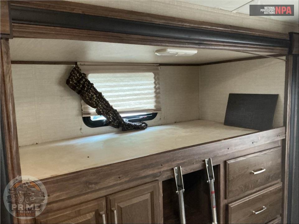 2015 Keystone Rv M-32 ROB - COUGAR X-LITE SERIES — фото 13