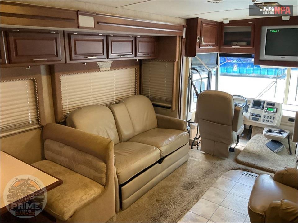 2006 Winnebago M-35A WORKHORSE ADVENTURER SERIES — фото 10