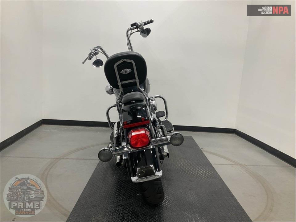 2015 Harley-Davidson FLSTC HERITAGE SOFTAIL CLASSIC — фото 4
