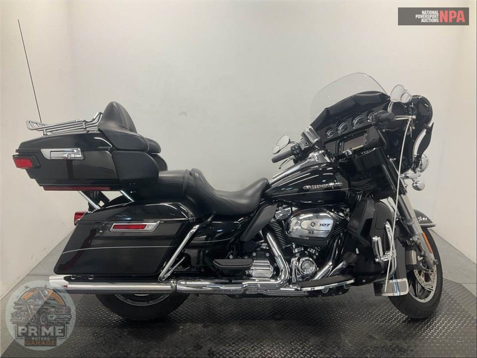 2017 Harley-Davidson FLHTK ULTRA LIMITED — фото 1