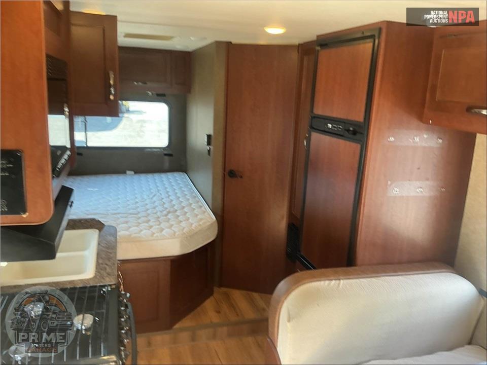 2016 Thor Motor Coach M-23H FORD E450-V10 - FREEDOM ELITE SERIES — фото 6
