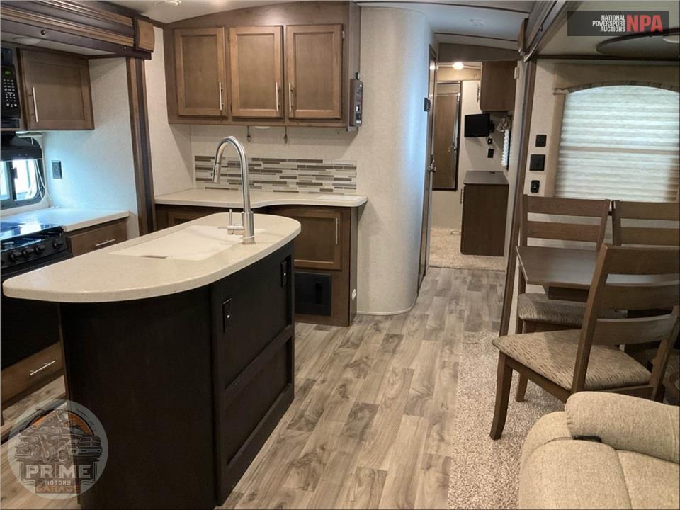 2018 Keystone Rv M-32 RLI - COUGAR X-LITE SERIES — фото 9