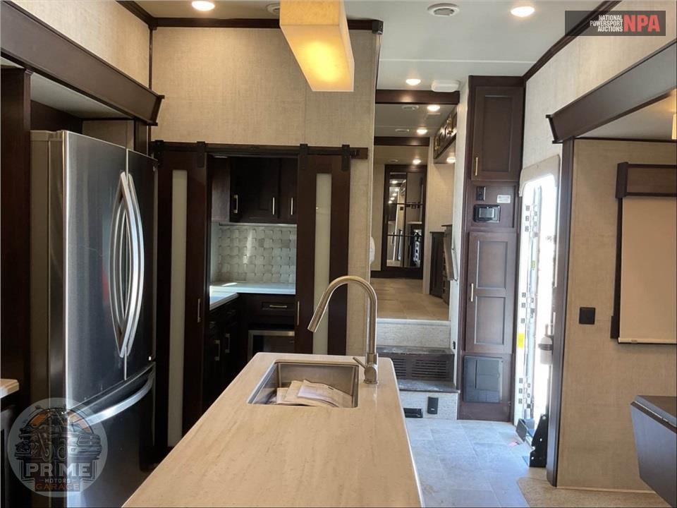 2021 Palomino By Forest River M-328RLCW - COLUMBUS C FIFTH WHEEL SERIES — фото 9