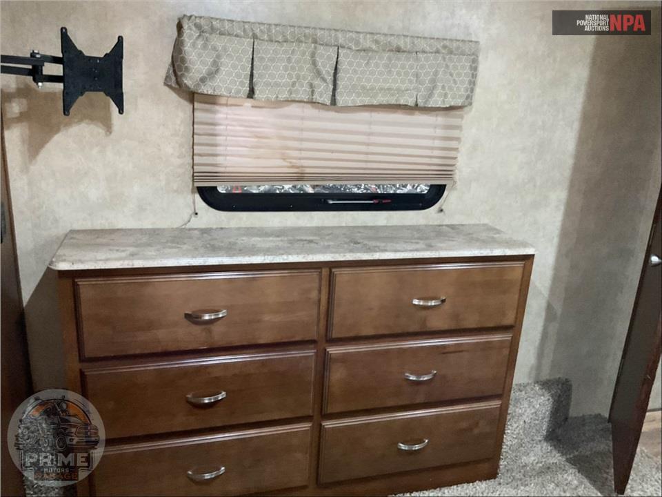 2016 Salem By Forest River M-327RE - HEMISPHERE LITE FIFTH WHEEL SERIES — фото 12