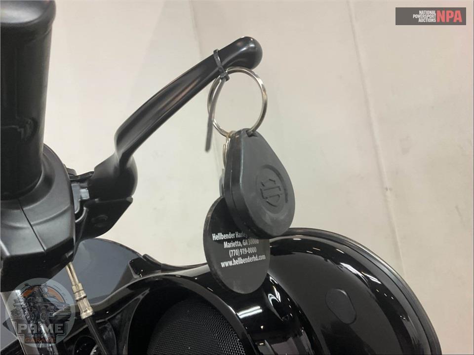 2020 Harley-Davidson FLHXS STREET GLIDE SPECIAL — фото 12