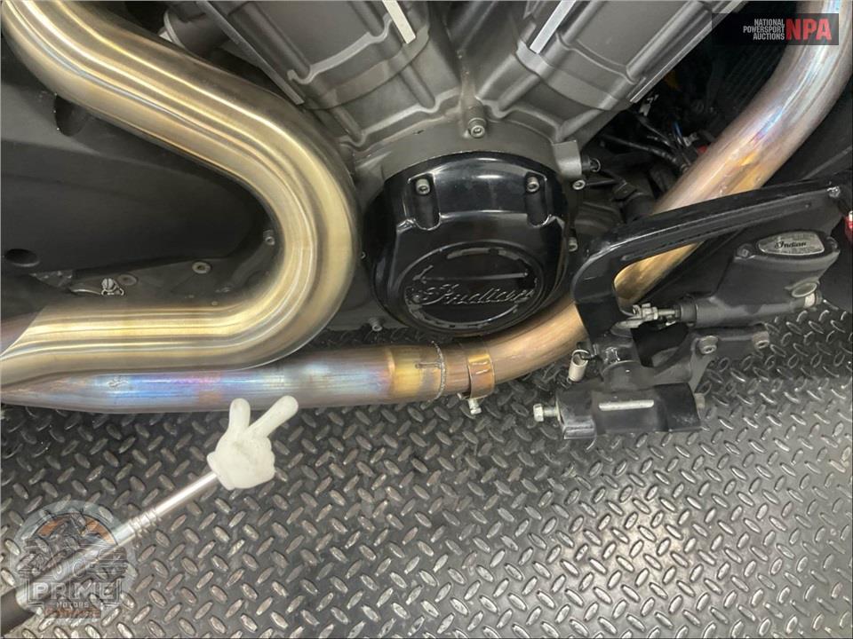 2021 Indian Motorcycle CHALLENGER DARK HORSE (BLACK/BRONZE SMOKE) — фото 11