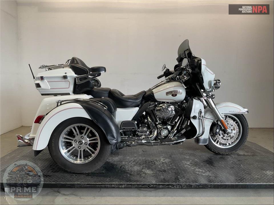 2012 Harley-Davidson FLHTCUTG TRIGLIDE UL CLSC — фото 1