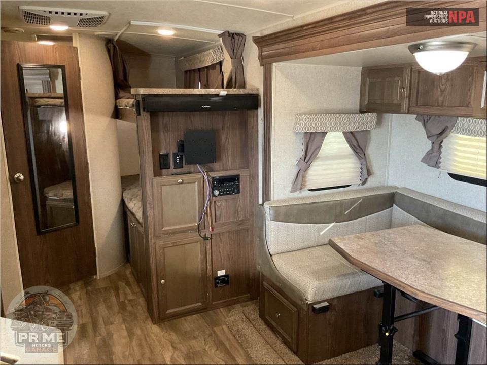 2018 Flagstaff By Forest River M-25BHS - MICRO LITE SERIES — фото 6