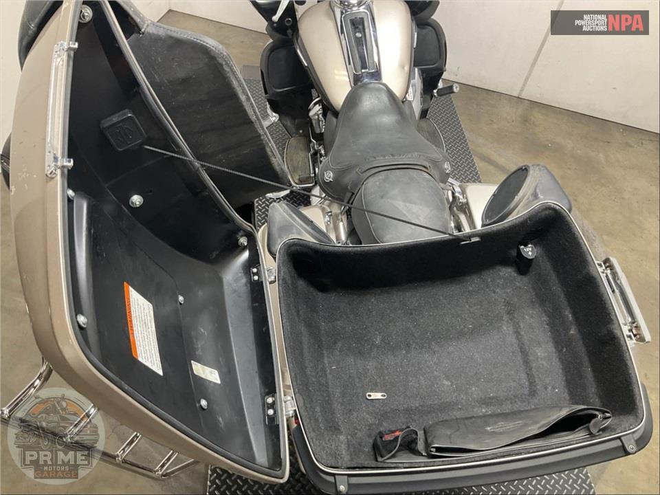 2018 Harley-Davidson FLTRU ROAD GLIDE ULTRA — фото 29