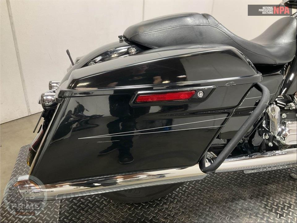 2016 Harley-Davidson FLHXS STREET GLIDE SPECIAL — фото 21