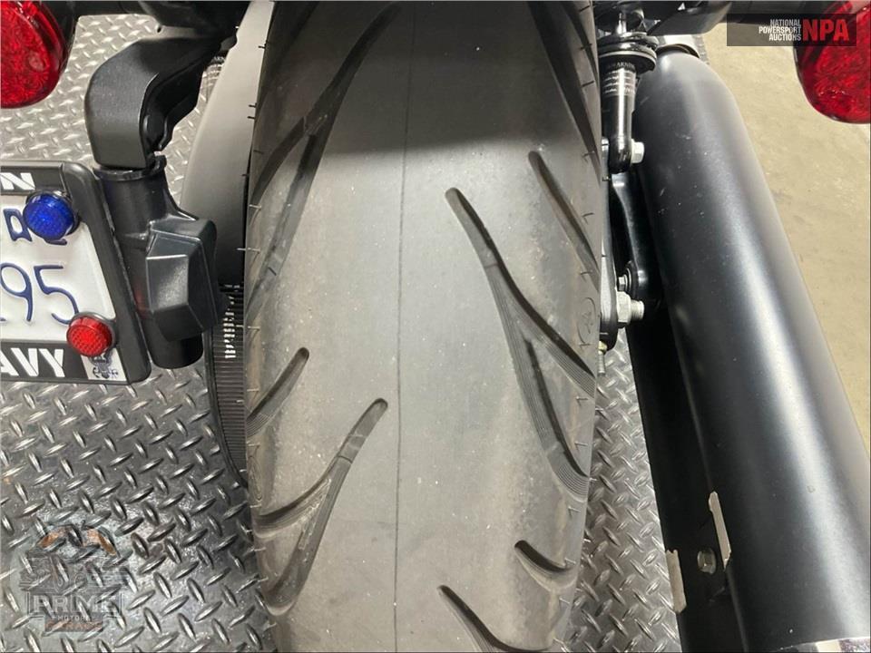 2021 Indian Motorcycle SCOUT BOBBER TWENTY (ABS, BLACK SMOKE) — фото 18