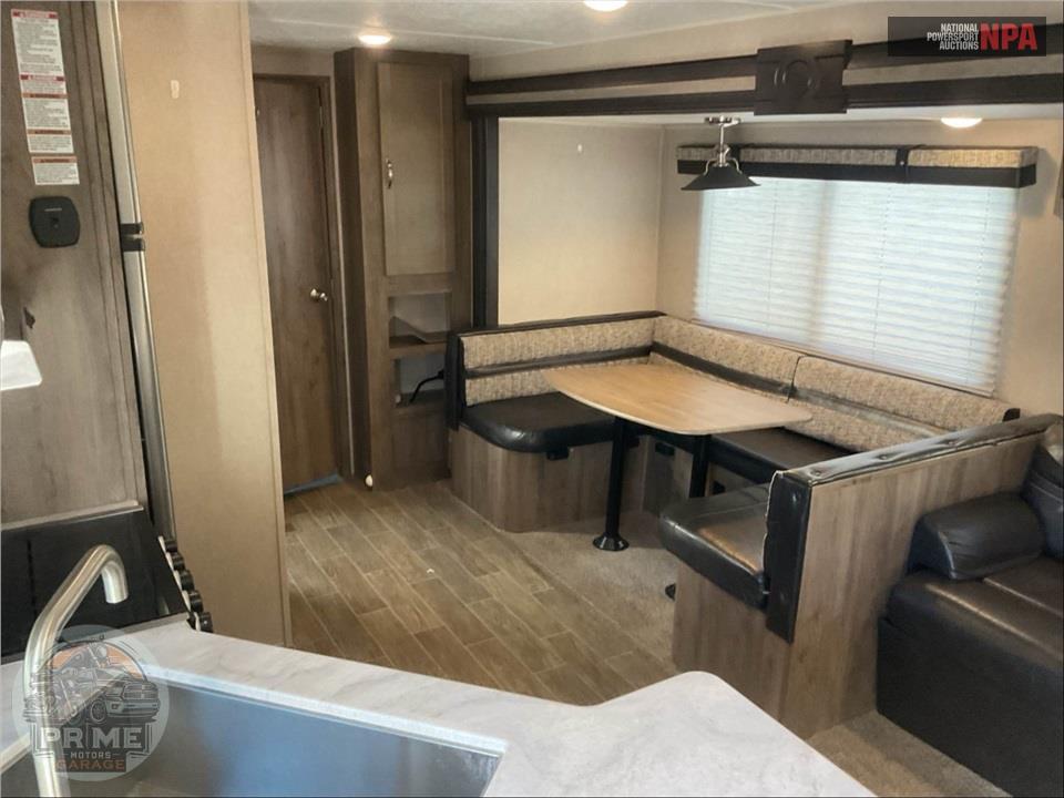 2019 Palomino By Forest River M-32RBFQ - PUMA SERIES — фото 6