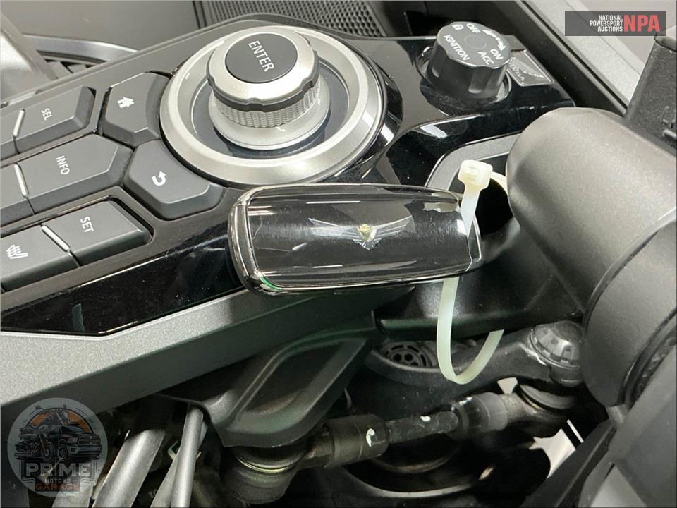 2021 Honda GL1800D GOLDWING TOUR DCT — фото 11