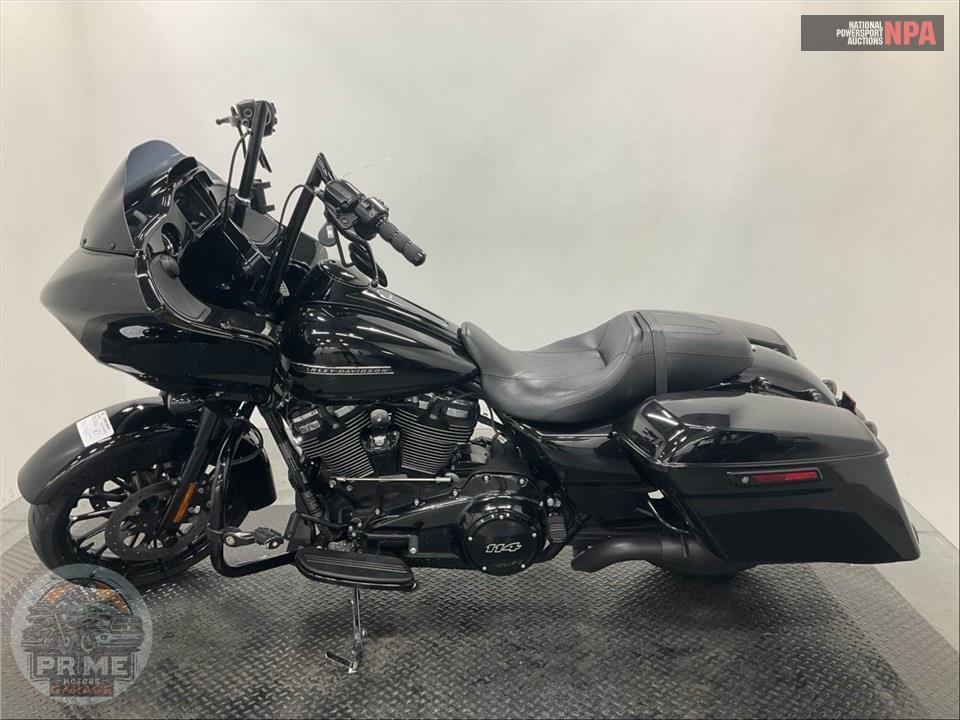 2019 Harley-Davidson FLTRXS ROAD GLIDE SPECIAL — фото 3