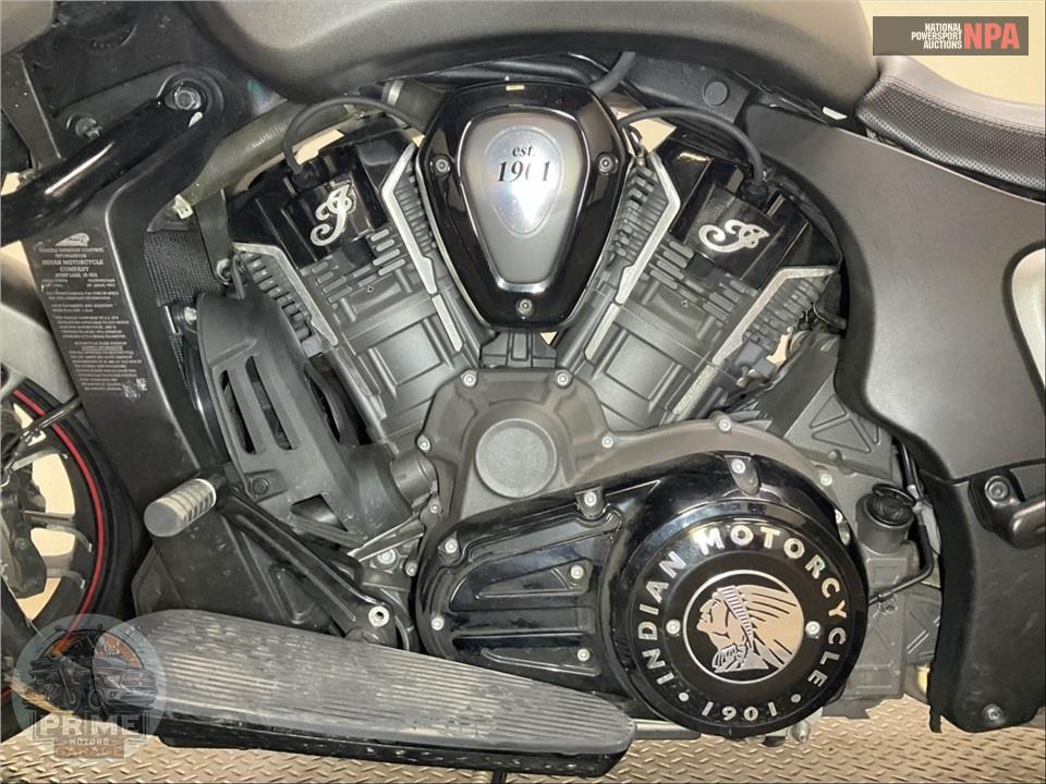 2023 Indian Motorcycle CHALLENGER DARK HORSE (SMOKE) — фото 7