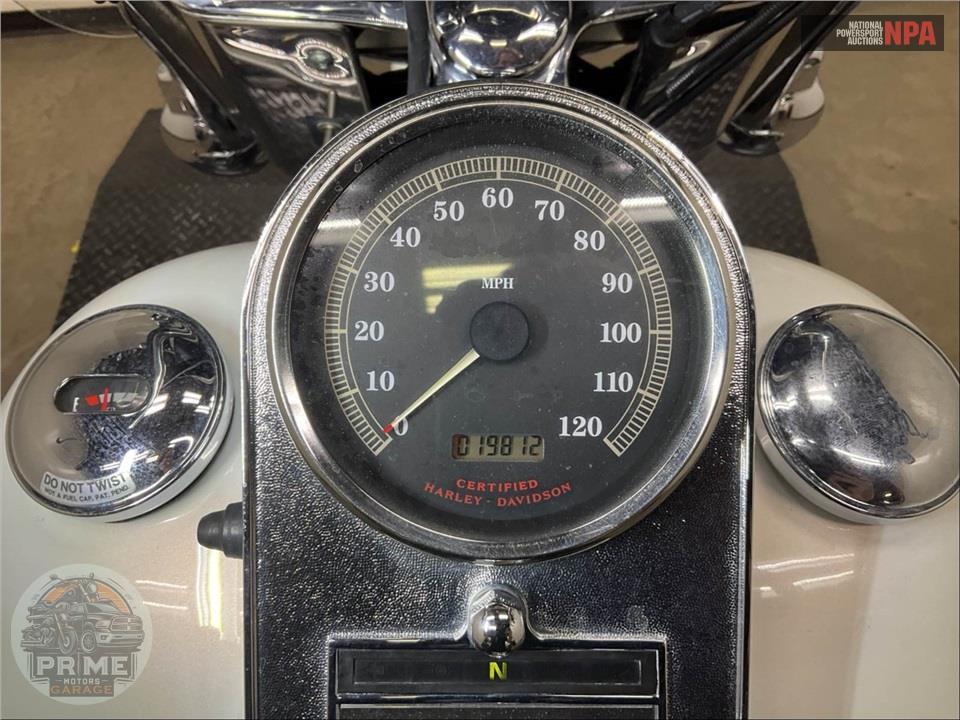 2002 Harley-Davidson FLSTC HERITAGE SOFTAIL CLASSIC — фото 5