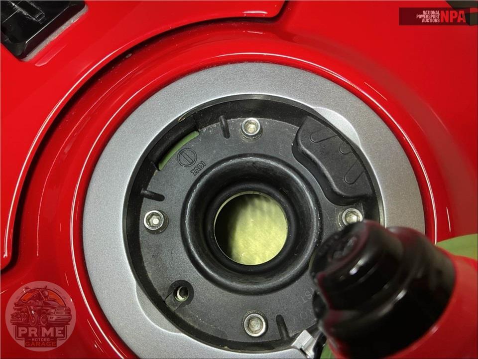 2023 Ducati PANIGALE V4 S — фото 13