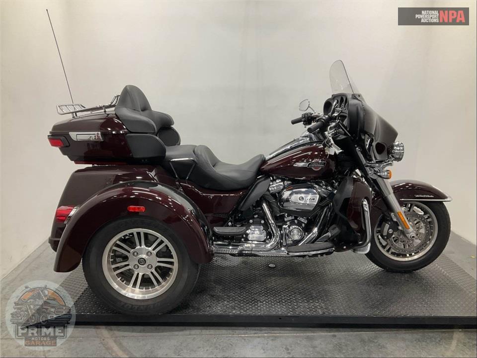 2022 Harley-Davidson FLHTCUTG TRI GLIDE ULTRA CLASSIC — фото 1