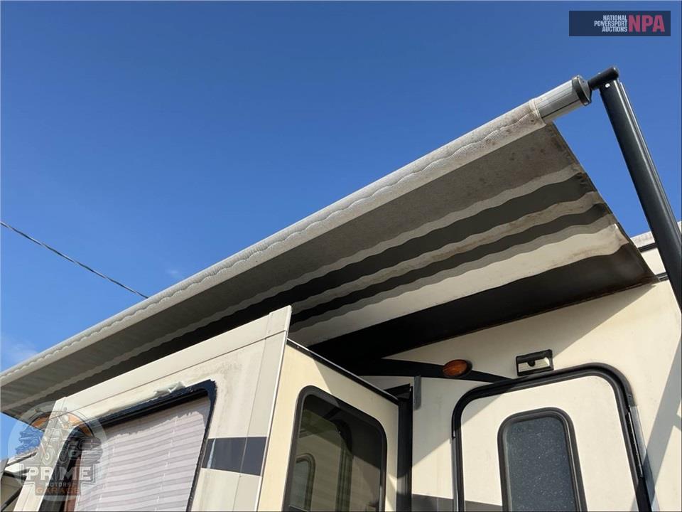 2016 Keystone Rv M-3711 FL - MONTANA FIFTH WHEEL SERIES — фото 32