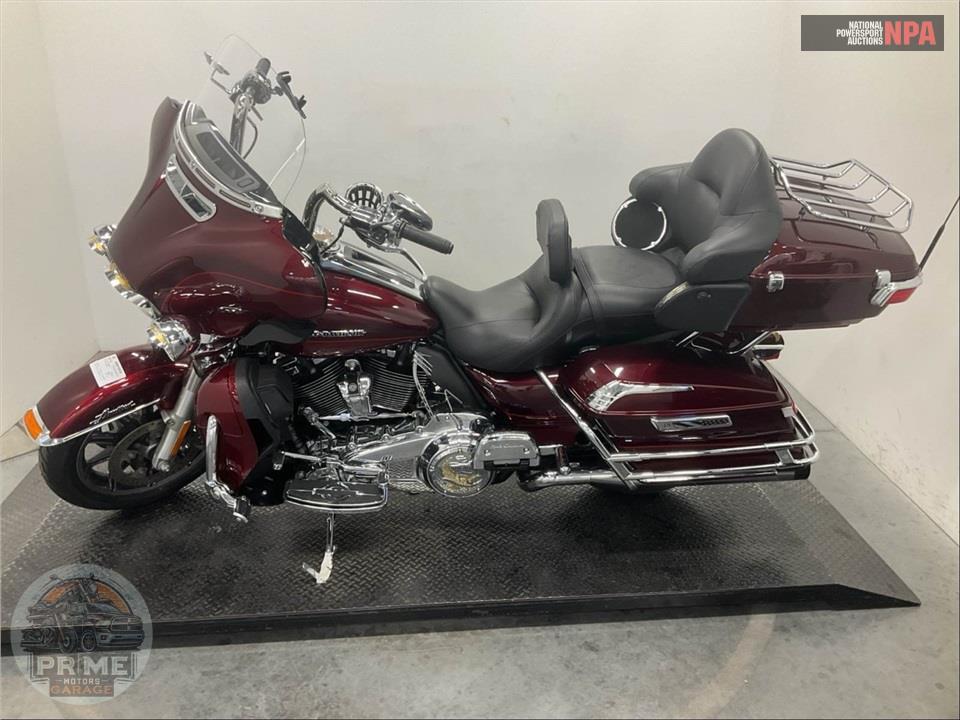 2017 Harley-Davidson FLHTK ULTRA LIMITED — фото 3