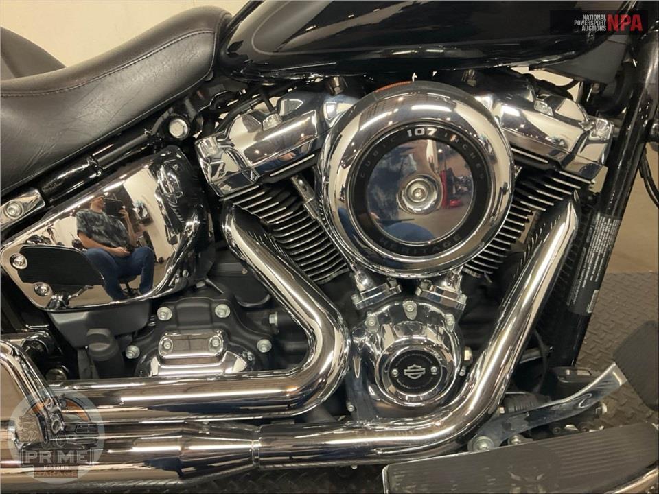 2020 Harley-Davidson FLHC HERITAGE CLASSIC — фото 6