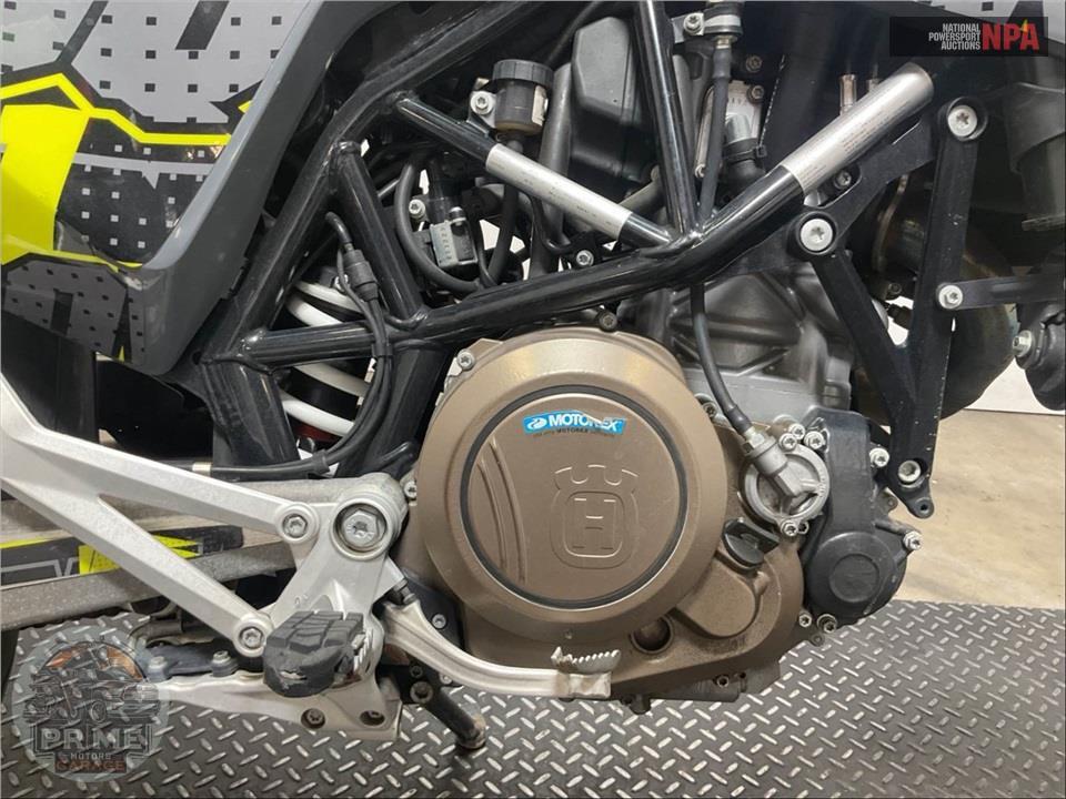 2023 Husqvarna 701 SUPERMOTO — фото 7