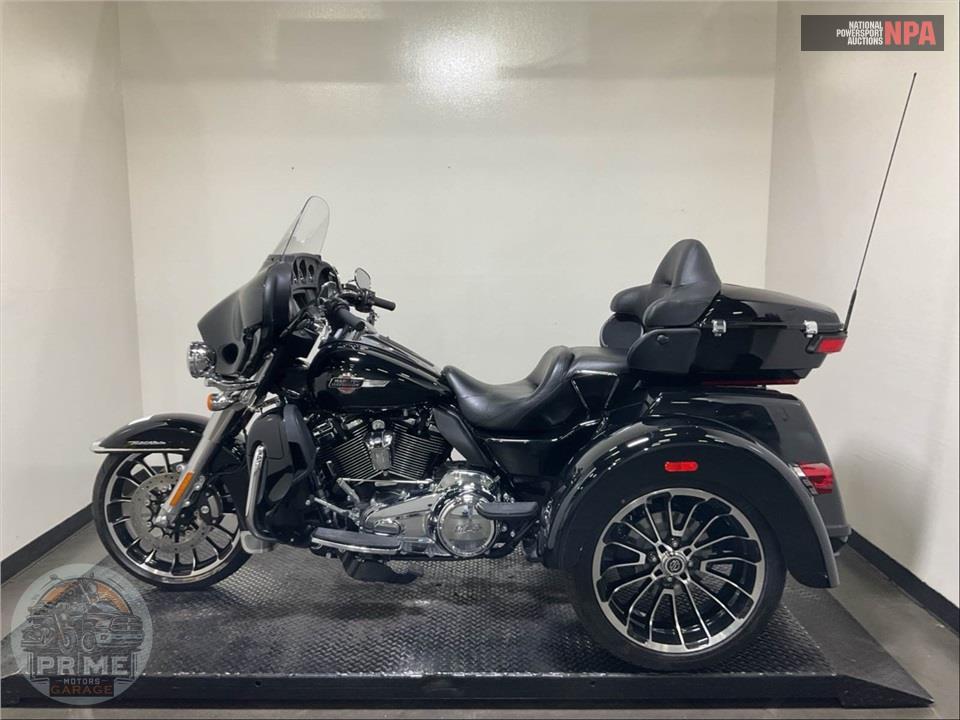 2025 Harley-Davidson FLHTCUTG TRI GLIDE ULTRA CLASSIC — фото 3