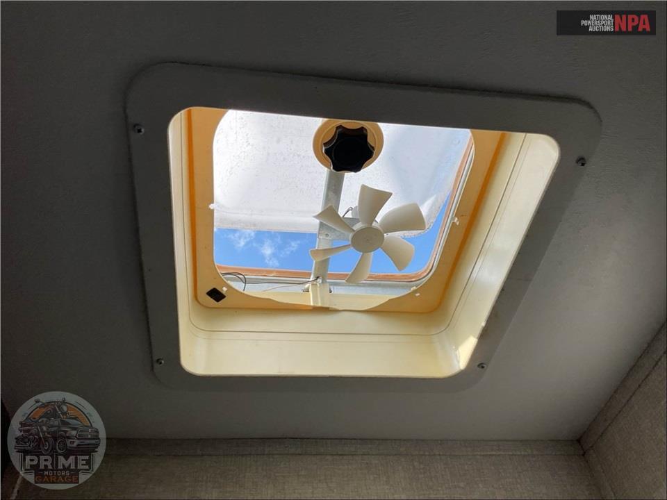 2019 Keystone Rv M-381 TH - MONTANA HIGH COUNTRY TOY HAULER TOY HAULER SERIES — фото 30
