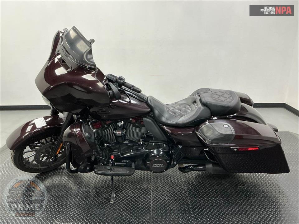 2019 Harley-Davidson FLHXSE CVO STREET GLIDE — фото 3