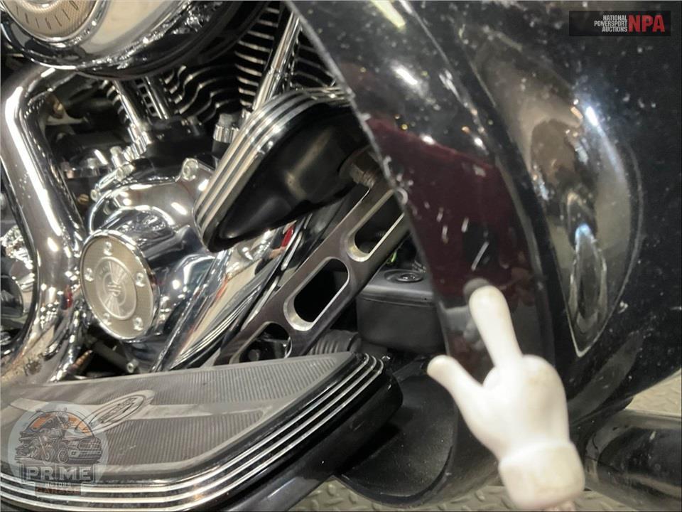 2013 Harley-Davidson FLHTCUTG TRIGLIDE UL CLSC — фото 43