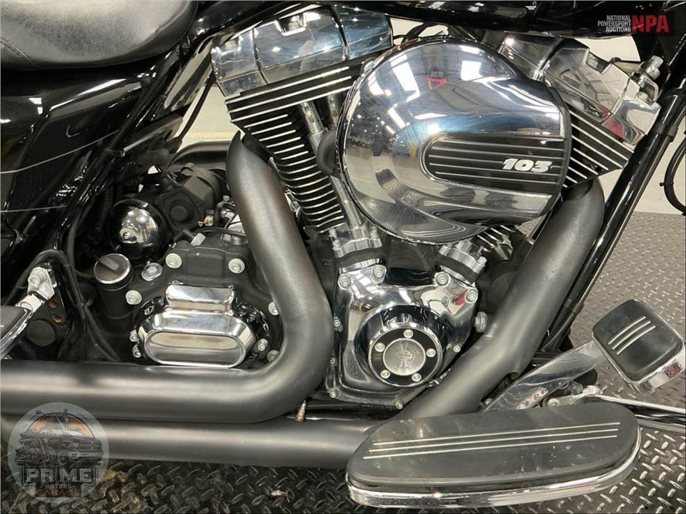 2015 Harley-Davidson FLHXS STREET GLIDE SPECIAL — фото 6