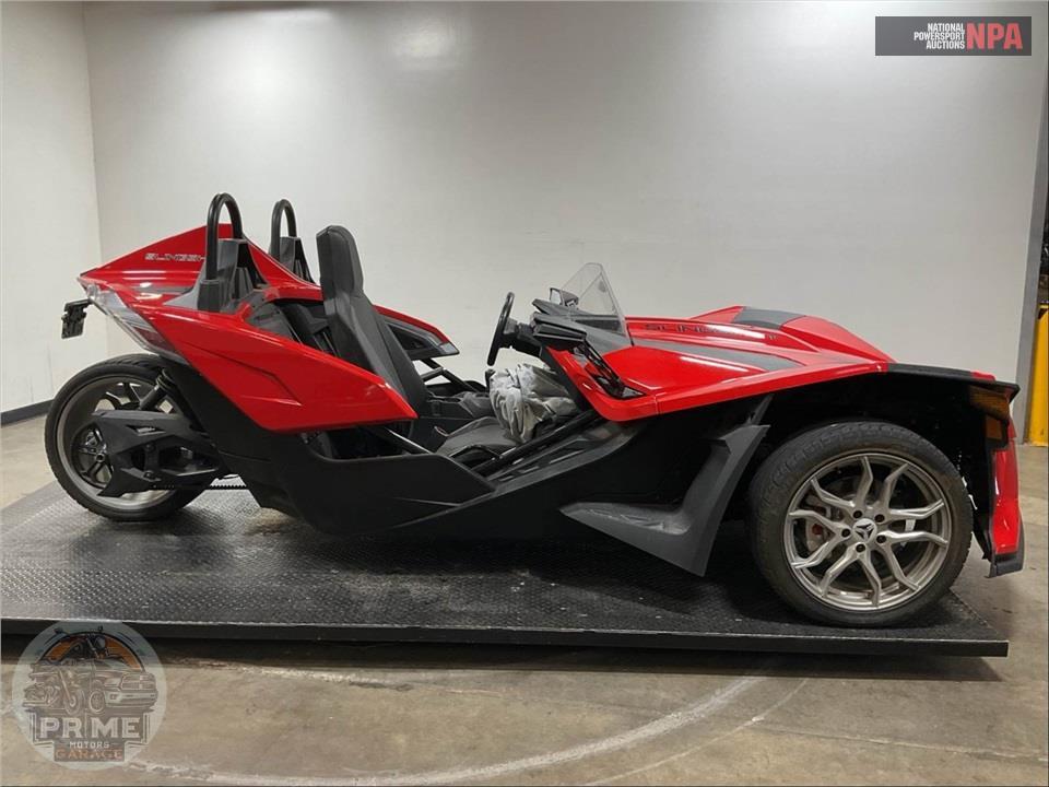 2022 Polaris SLINGSHOT SL — фото 1