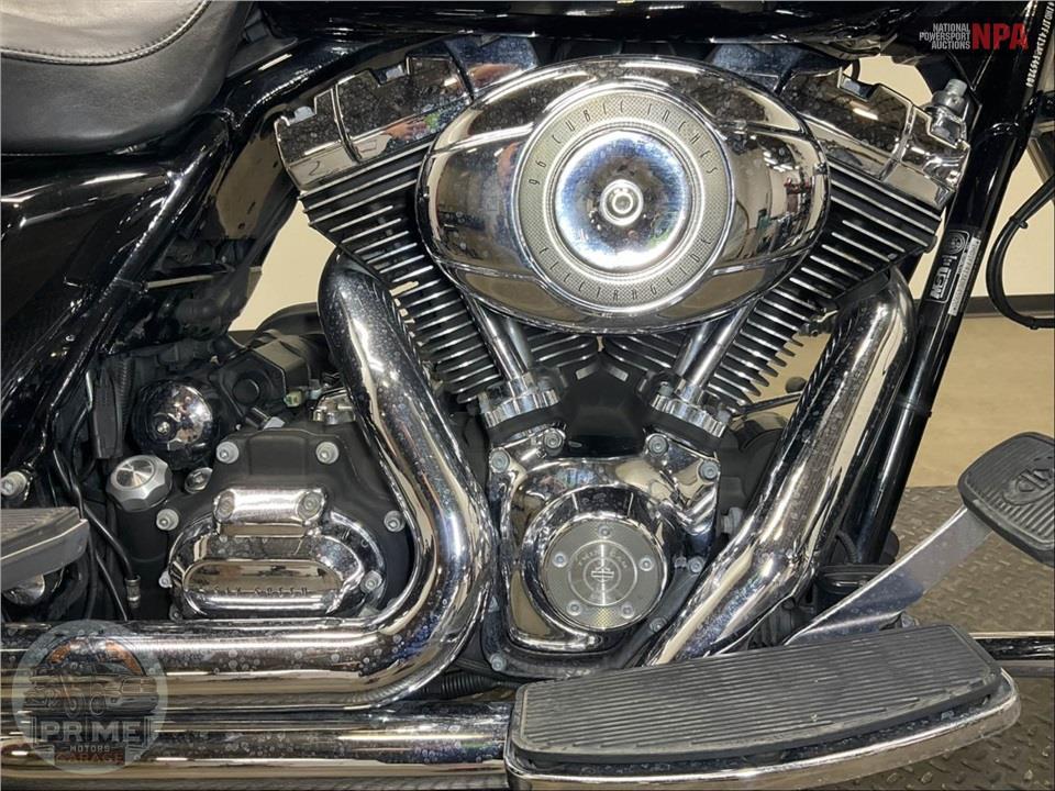 2010 Harley-Davidson FLHTC ELECTRA GLIDE CLASSIC — фото 6