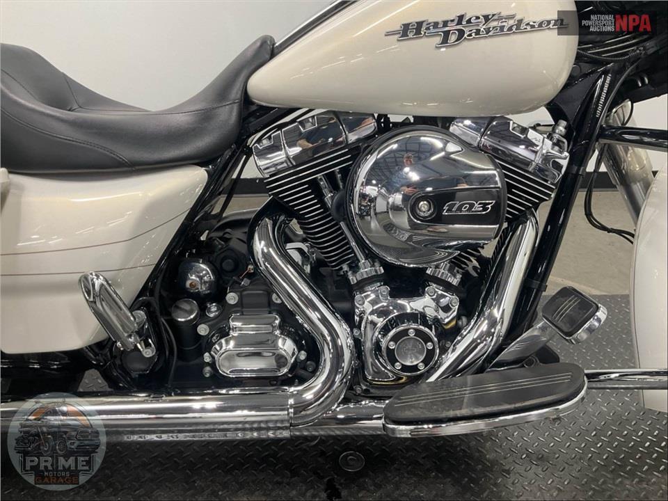 2016 Harley-Davidson FLHX STREET GLIDE — фото 6