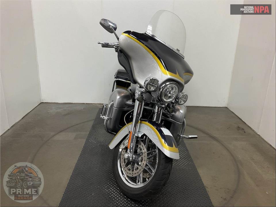 2012 Harley-Davidson FLHTCUSE7 SCREAMIN EAGLE — фото 2