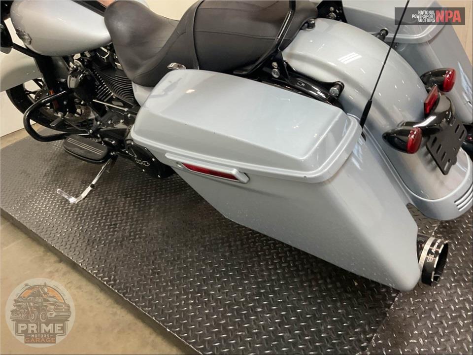 2023 Harley-Davidson FLTRXS ROAD GLIDE SPECIAL — фото 19