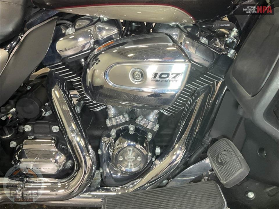 2018 Harley-Davidson FLHTCUTG TRI GLIDE ULTRA — фото 6