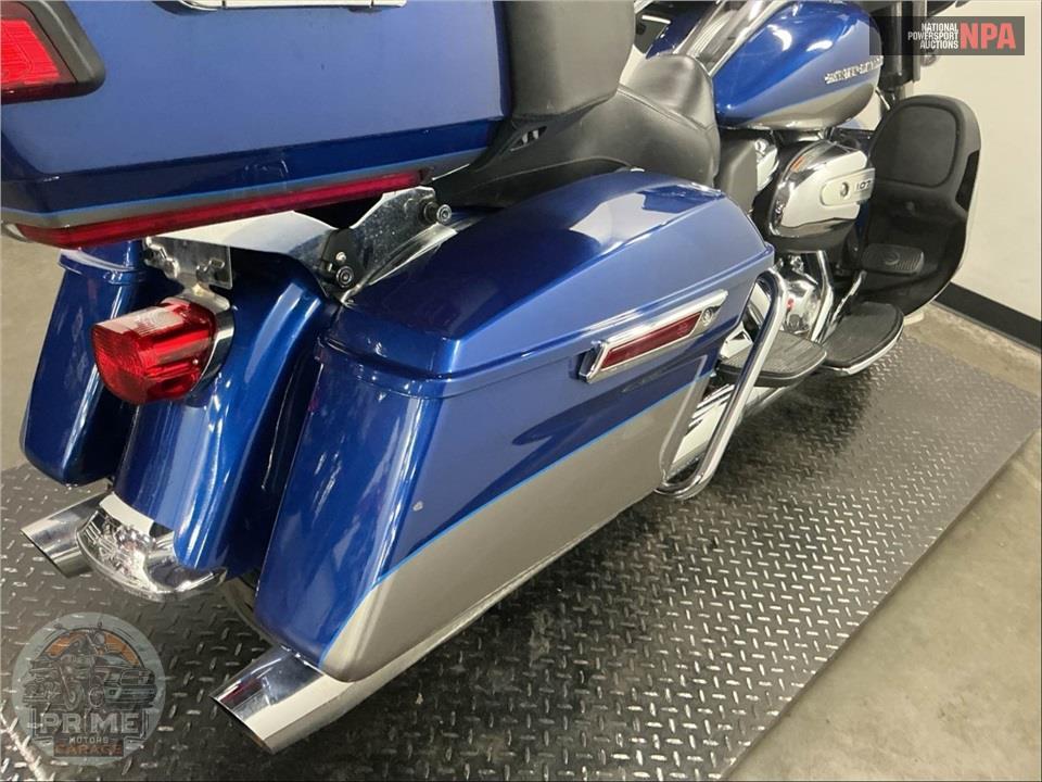 2017 Harley-Davidson FLHTK ULTRA LIMITED — фото 25
