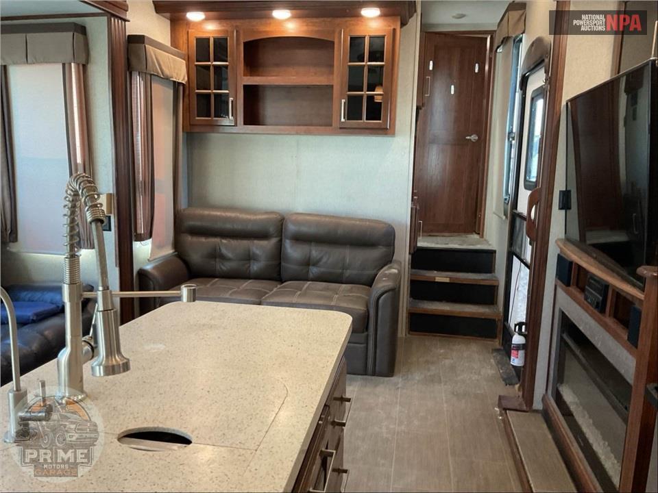 2018 Keystone Rv M-385 BG - AVALANCHE FIFTH WHEEL SERIES — фото 9
